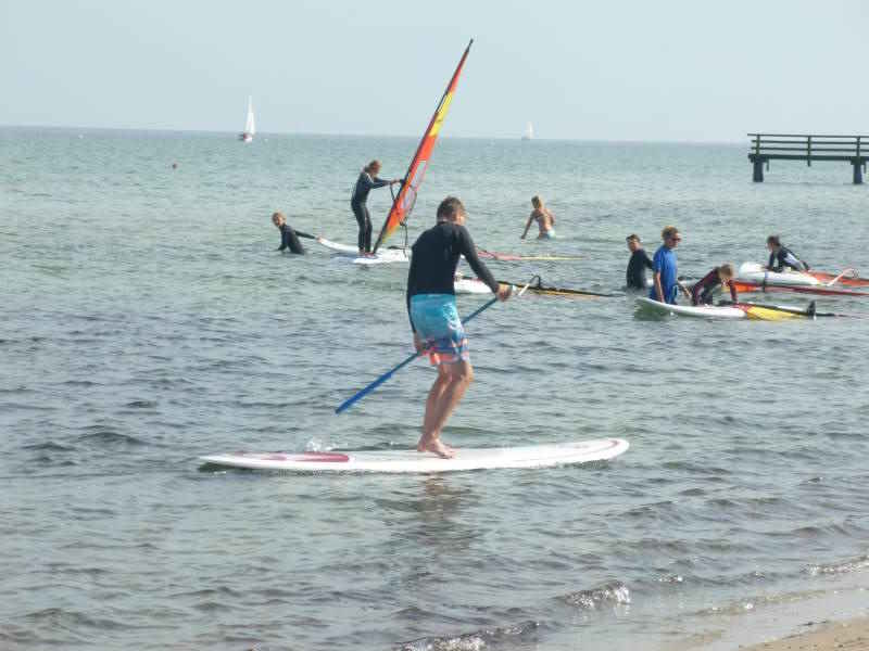 surfcamp-an-der-ostsee-standup-paddeln